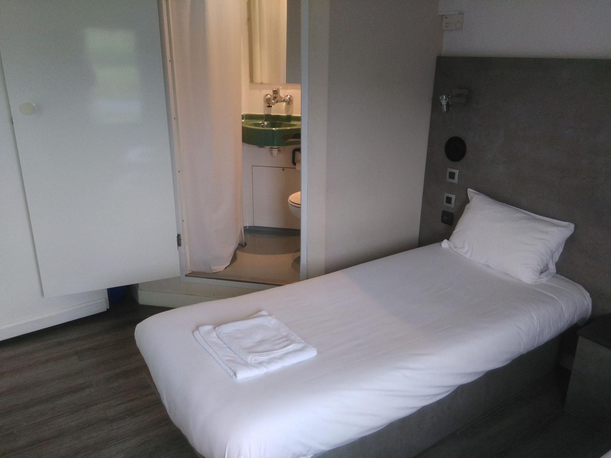 Fasthotel Le Mans Nord Fh Confort Saint-Saturnin  Buitenkant foto
